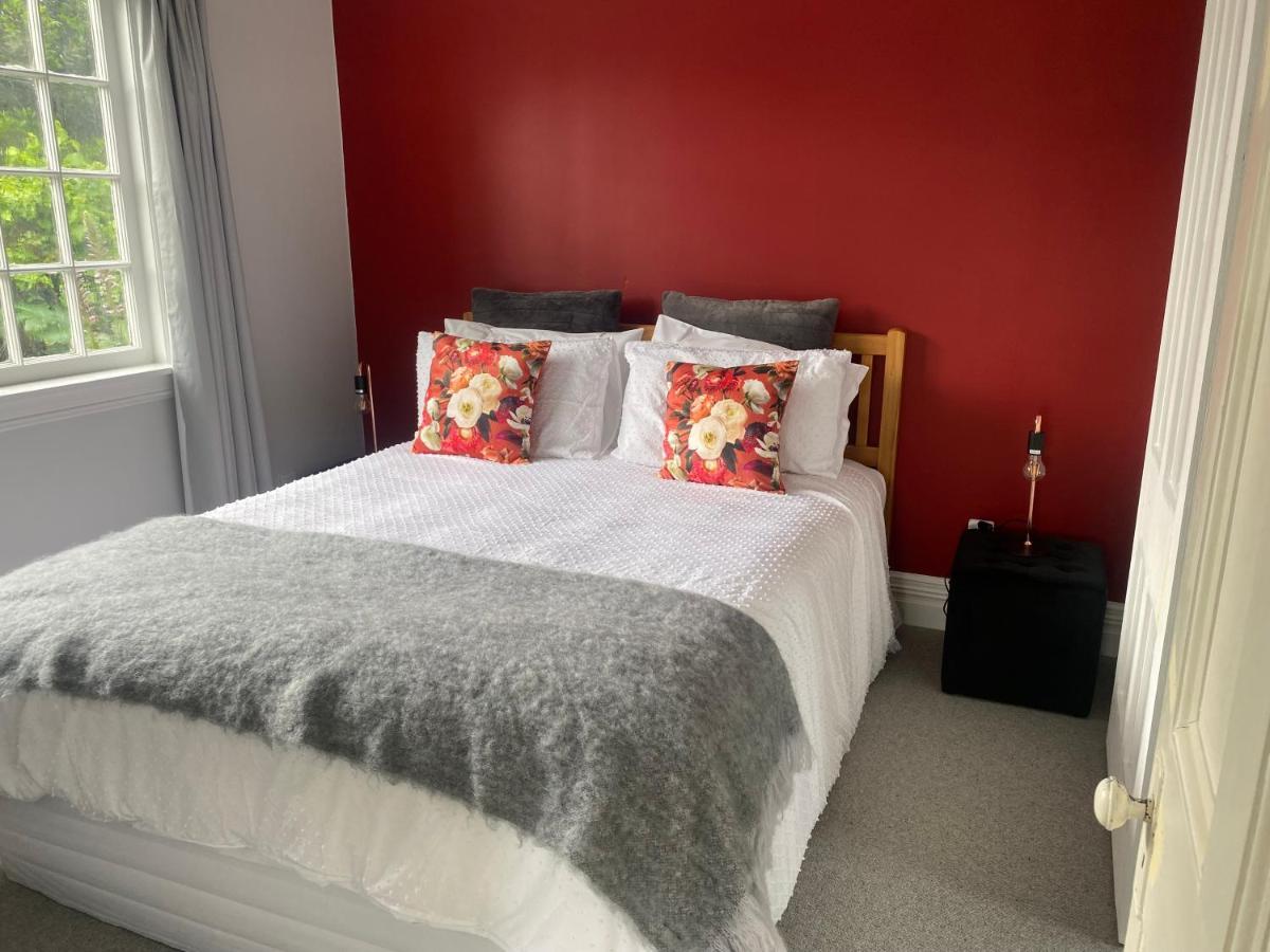 Prodigal Daughter Gourmet Lodge Martinborough Esterno foto