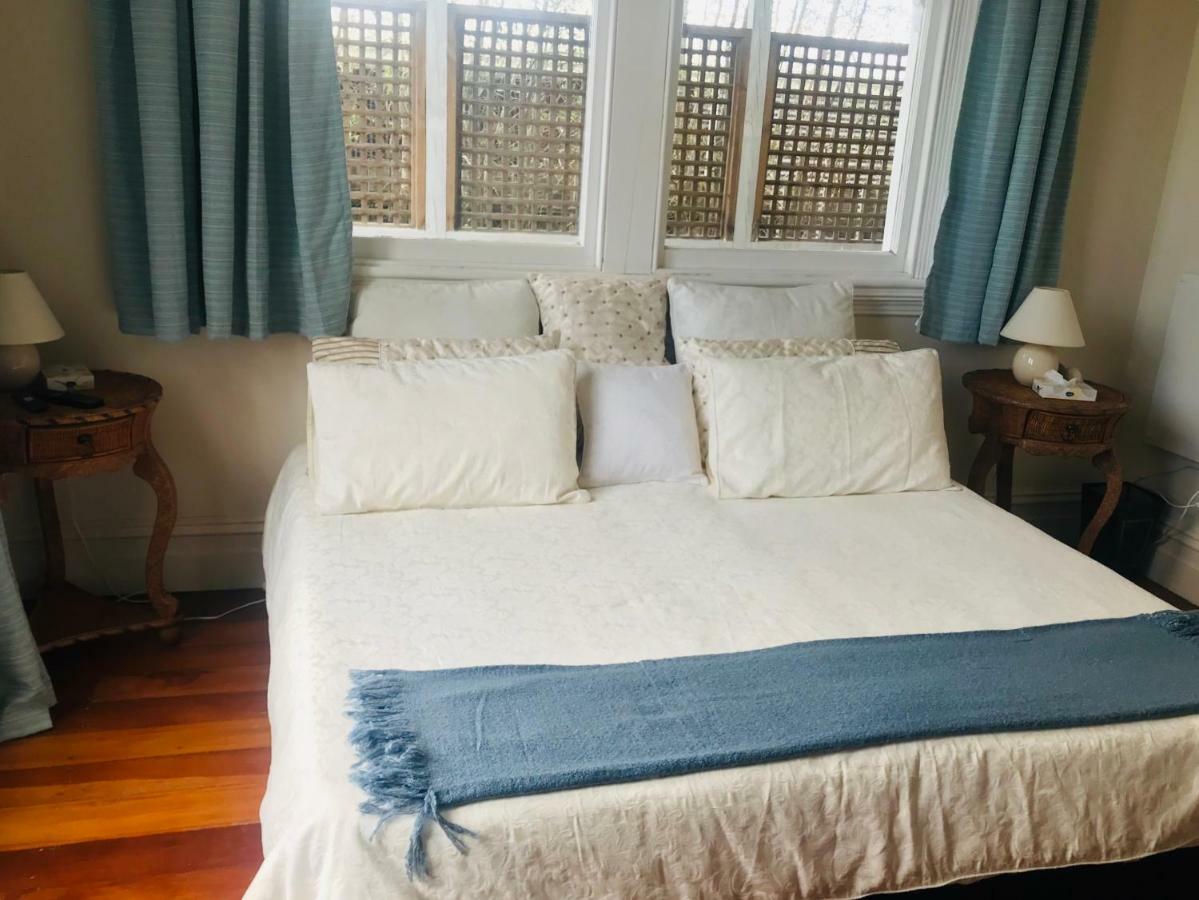 Prodigal Daughter Gourmet Lodge Martinborough Esterno foto