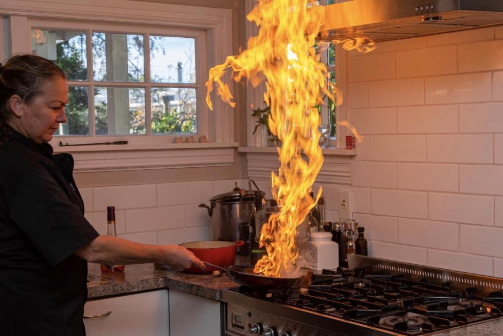 Prodigal Daughter Gourmet Lodge Martinborough Esterno foto